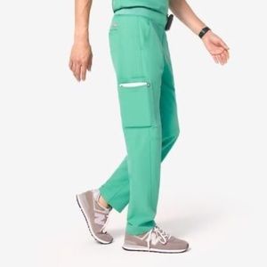 Figs Axim scrub pants. SURGICAL GREEN. Men large size AXIM SURGICAL GREEN.